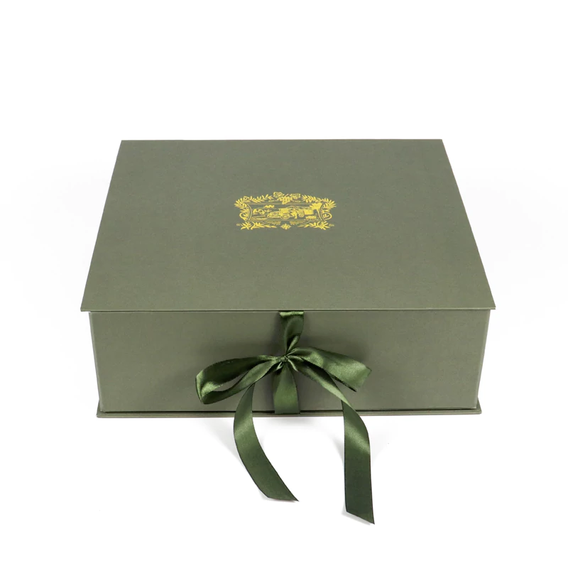  Customized Packaging Manufacturer Green Clothing Custom Folding Box 