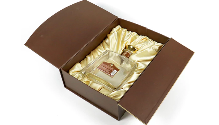 double door wine box