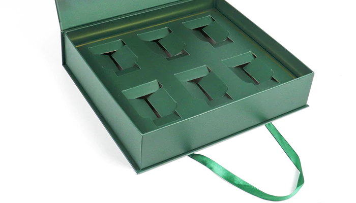 Custom magnetic Packaging Box with ribbon