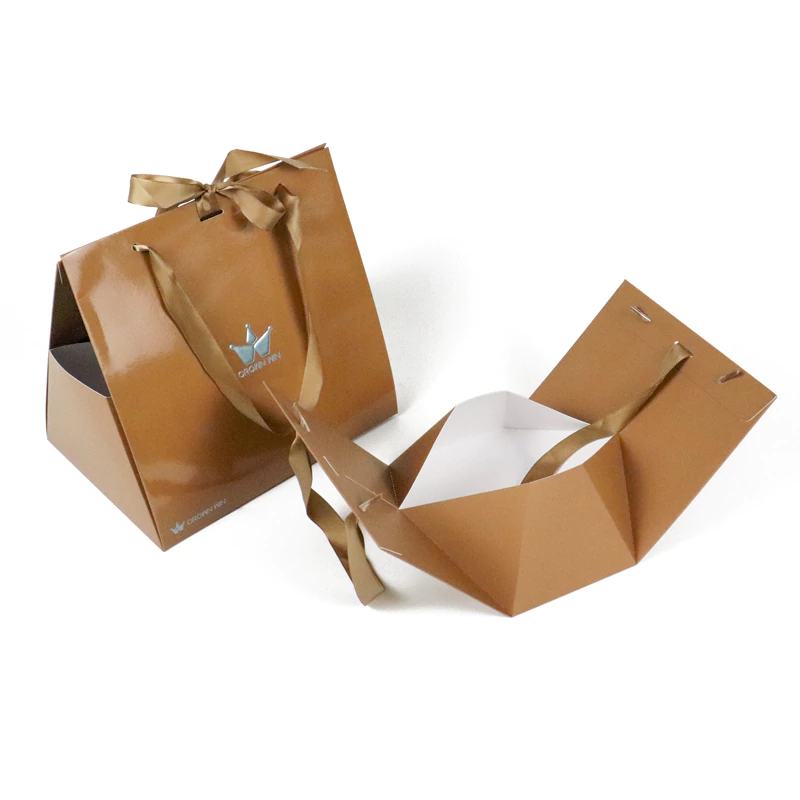 Triangle folding gift bag4