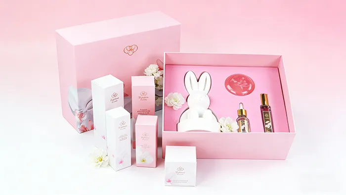 Crown Win Luxury Cosmetics Packaging Gift Box Set and Customized Paper Bag to Enhance Your Beauty Brand Image