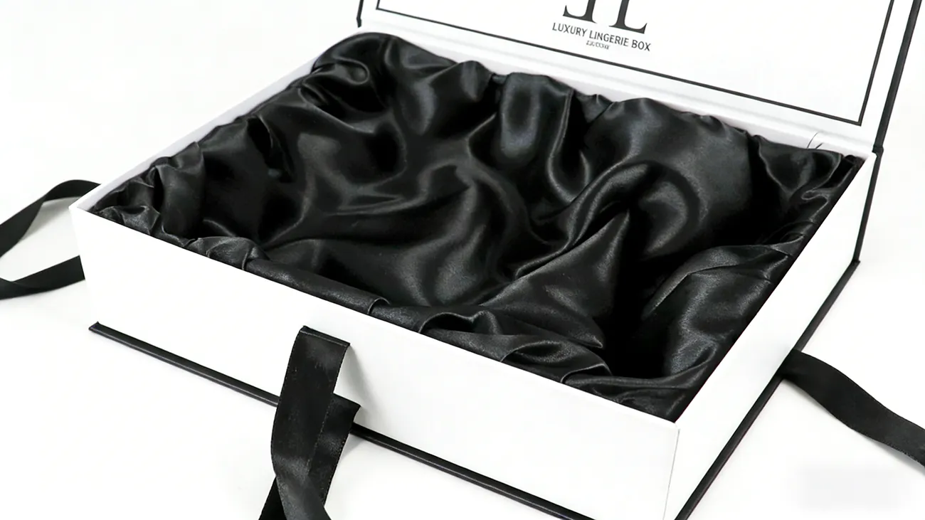 High end Clothing and Accessories Magnetic Packaging Box | Crown Win