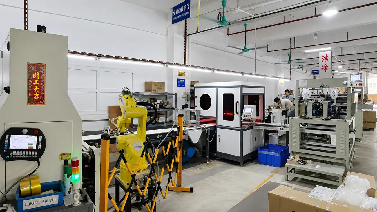 The Crown Win factory production line is processing FSC CoC certified cosmetic paper packaging boards