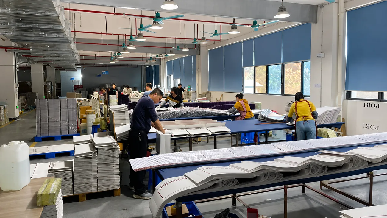Crown Win Packaging factory workshop for manufacturing custom advent calendar paper gift boxes, professional packaging production line